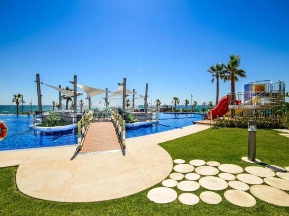Apartment Deluxe Clara Sea Senses Торрев'єха Екстер'єр фото