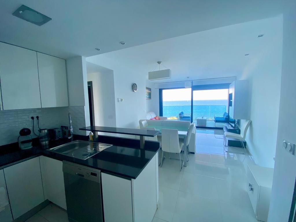 Apartment Deluxe Clara Sea Senses Торрев'єха Екстер'єр фото